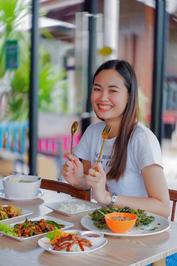 Srihome ยายศรีโฮมแอนแคมป์ปิ้ง Ban Don Tum Екстериор снимка