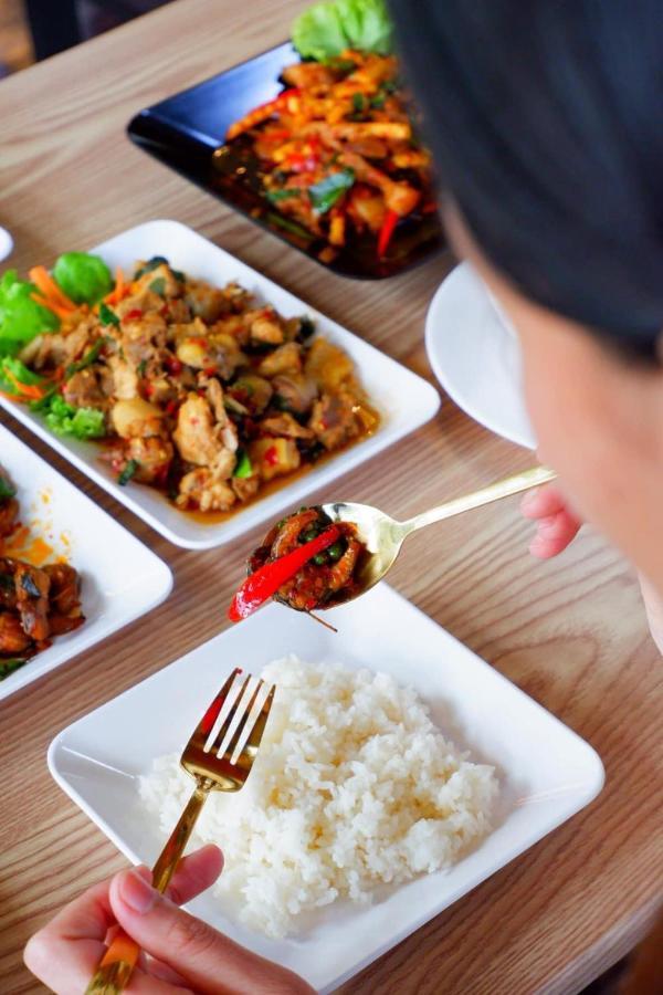 Srihome ยายศรีโฮมแอนแคมป์ปิ้ง Ban Don Tum Екстериор снимка